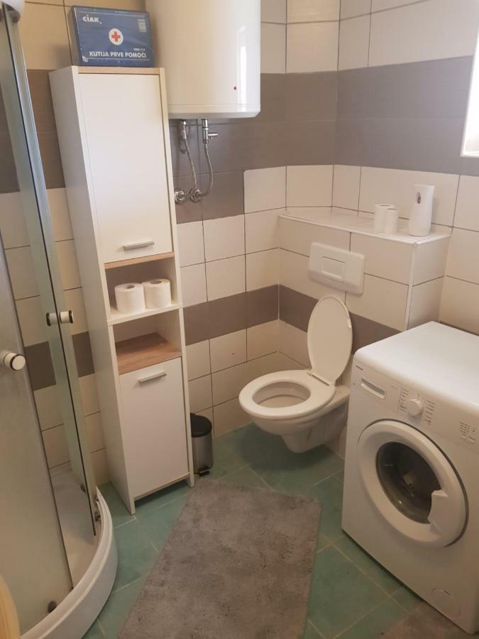 Apartmani Andrej Udbina Экстерьер фото