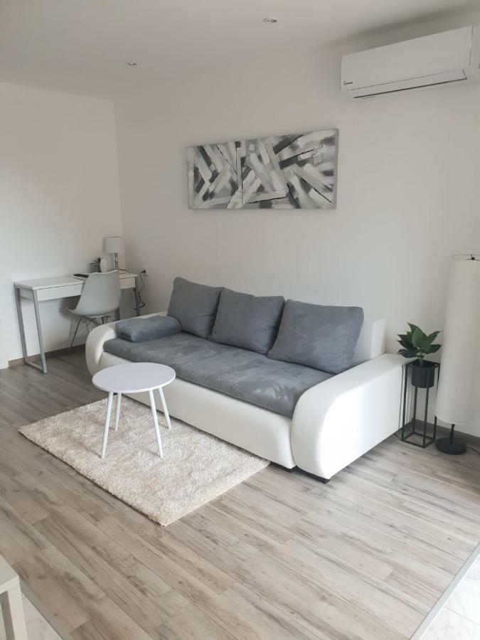 Apartmani Andrej Udbina Экстерьер фото