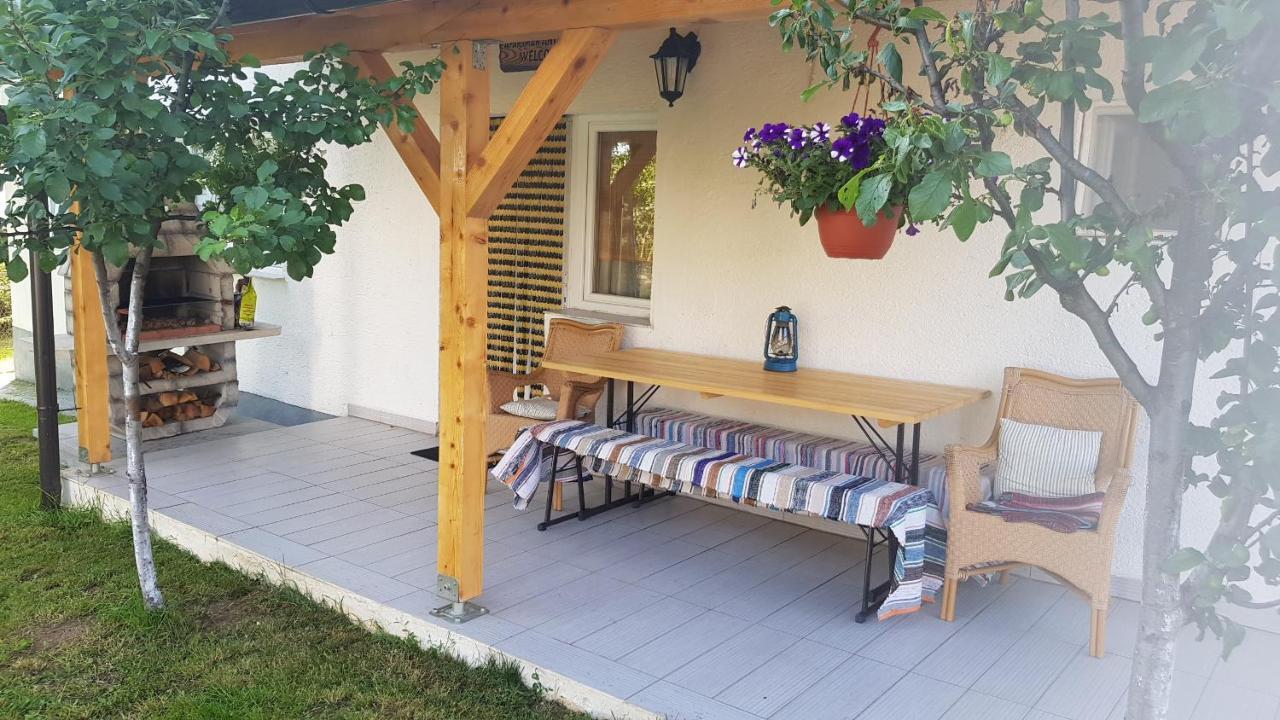 Apartmani Andrej Udbina Экстерьер фото